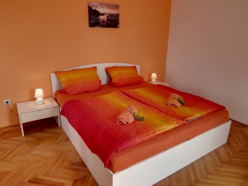 kroatien insel krk malinska ferienwohnung kvarner schlafzimmer master bedroom kroatien insel krk malinska ferienwohnung kvarner schlafzimmer master bedroom