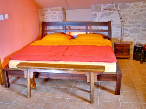 gemütliches Doppelbett