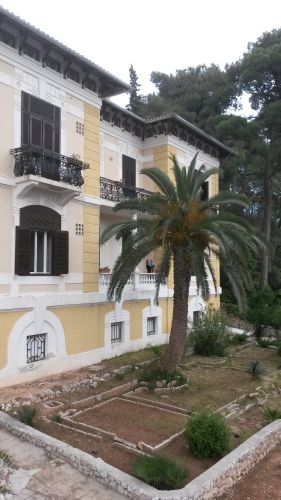 Kroatien Insel Losinj - Mali Losinj - Bucht von Cikat - historische Villa