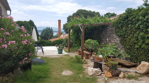 Insel Krk - Ferienwohnung Porthos mit mediterranen Garten mit Meerblick