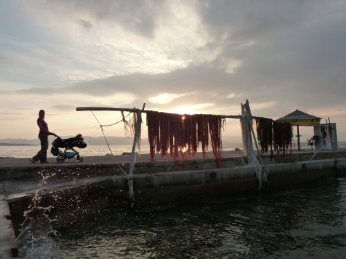 Kroatien - Insel Krk Njivice Fischernetze