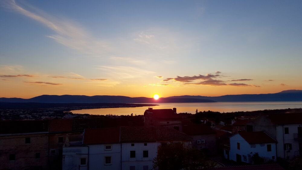 <p>grandioser Sonnenuntergang</p> <p>grandioser Sonnenuntergang</p>