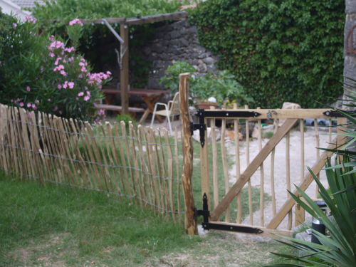 Insel Krk - Ferienwohnung Porthos mit eigenem umzäunten Garten mit Meerblick
