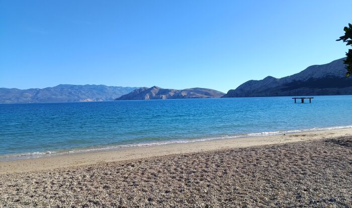 Herbst auf Krk - Strand Baska - menschenleer