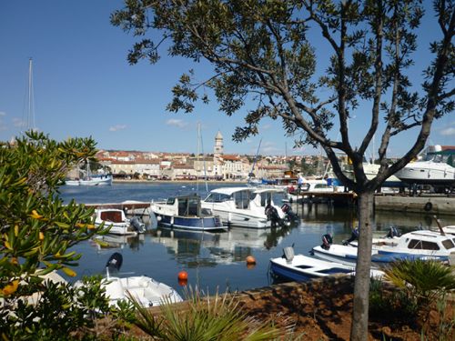 Krk Stadt mit Hafen